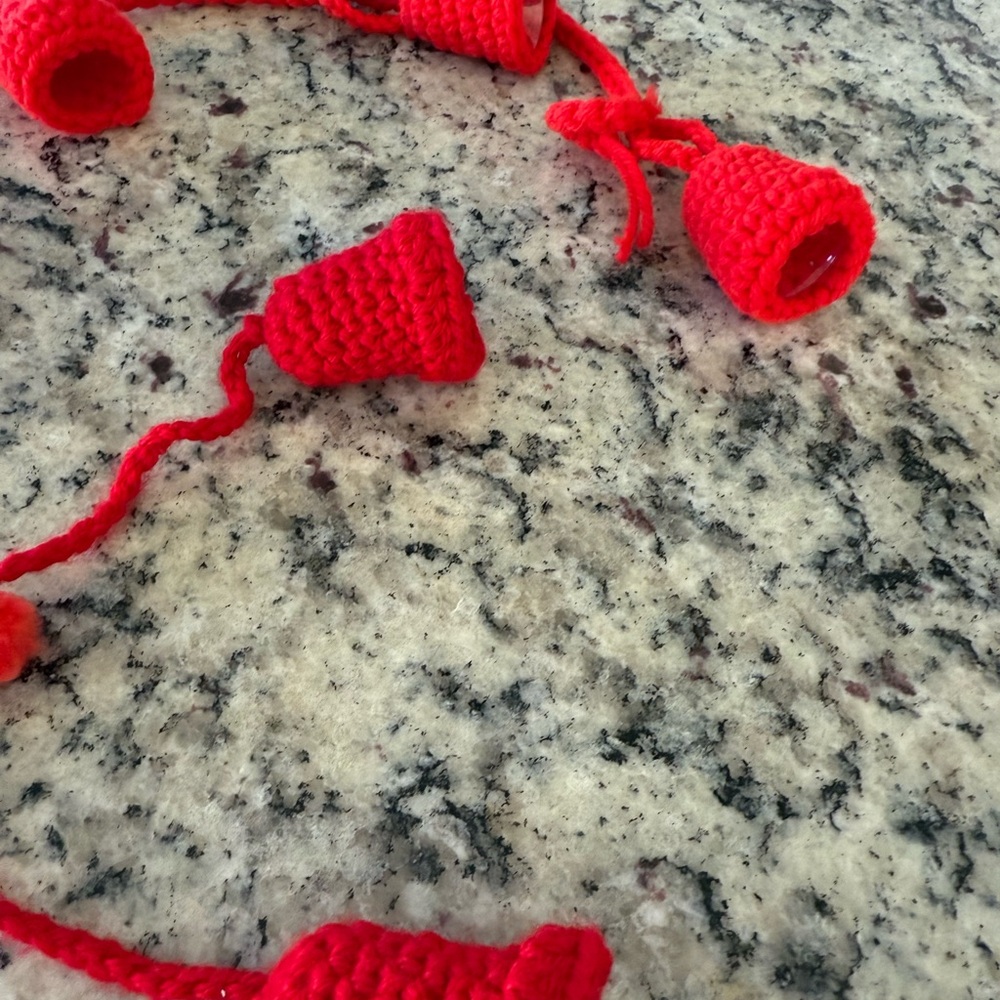 Vintage Red Crochet bell garland Christmas - Picture 5 of 6